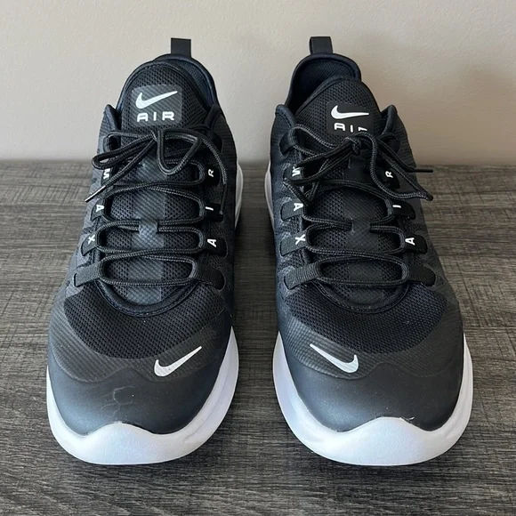 Nike AirMax Axis - Picture 2 of 6